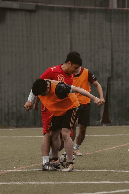 万美元 万美元