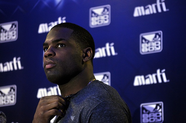 更让比赛走 更让比赛走